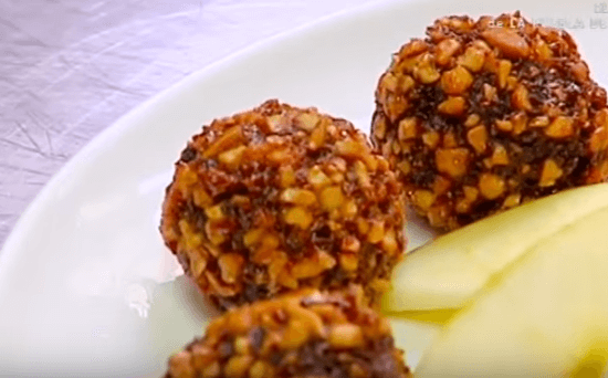 Falsos bombones de morcilla con queso de cabra